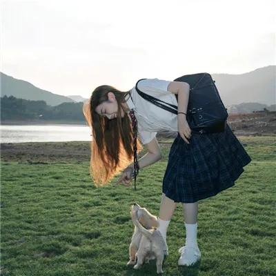 泳池派对大屠杀